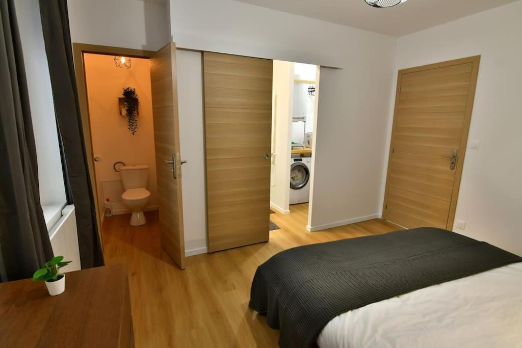 Le 46 - T2 Renove, Confortable Proche Centre-Ville Montlucon Exterior photo